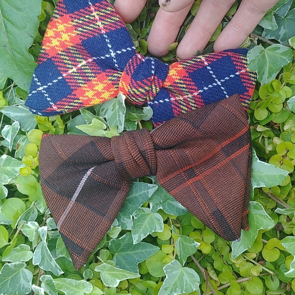 2 large vintage clip on bow ties - Picture 6 of 6